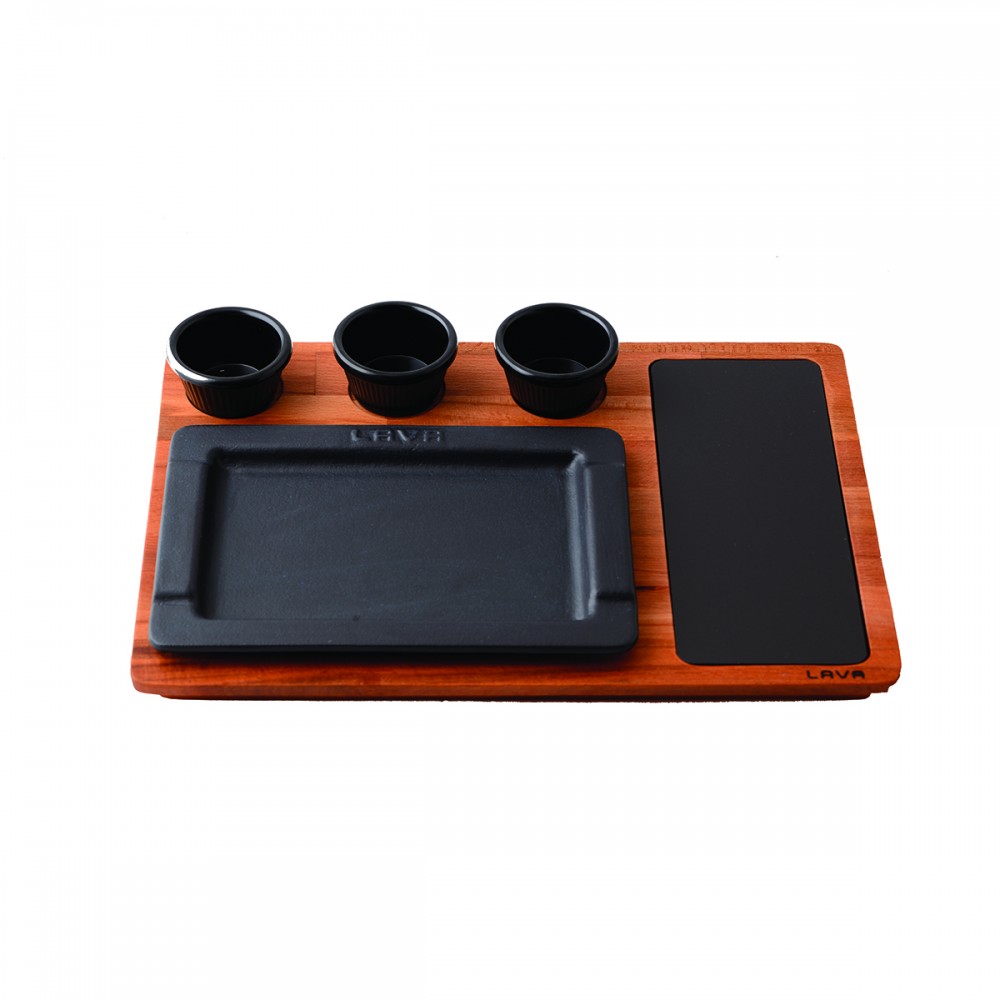 Lava Döküm Dikdörtgen Servis Tabağı, Ahşap altlığı ve Döküm demir plaka. Siyah Renk. 16x25cm ( LV HRC 001 AS 551 ) Lava Döküm Dikdörtgen Servis Tabağı, Ahşap altlığı ve Döküm demir plaka. Siyah Renk. 16x25cm ( LV HRC 001 AS 551 )