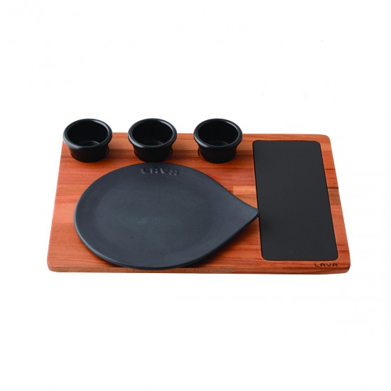Lava Döküm Yuvarlak Servis Tabağı, Ahşap altlığı ve Döküm demir plaka. Siyah Renk. Çap(Ø)21cm ( LV HRC 028 AS 557 ) Lava Döküm Yuvarlak Servis Tabağı, Ahşap altlığı ve Döküm demir plaka. Siyah Renk. Çap(Ø)21cm ( LV HRC 028 AS 557 )