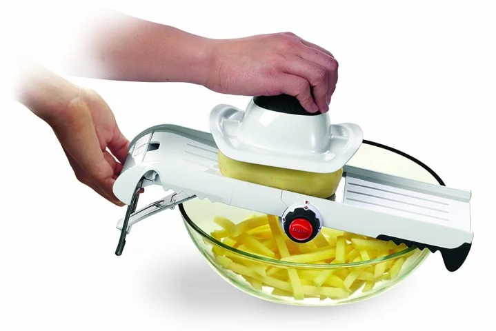 Zylıss Mandoline Katlanır Rende Ve Doğrayıcı (DKB E11652) Zylıss Mandoline Katlanır Rende Ve Doğrayıcı (DKB E11652)