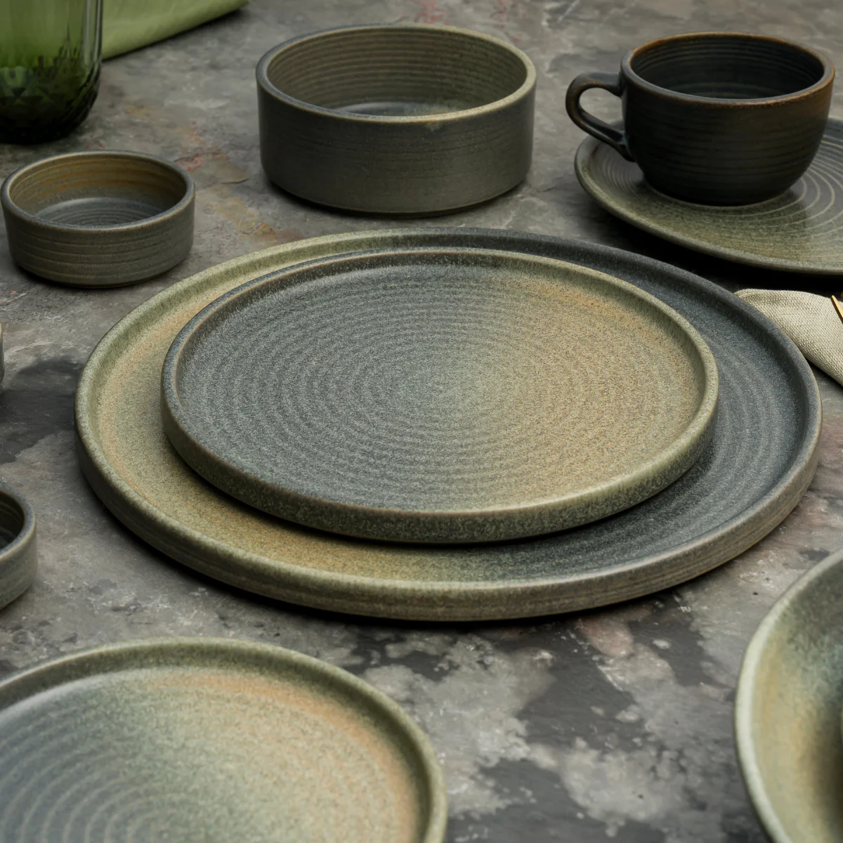 Bonna HORRPL33OV Hornfels Ripple Oval Tabak 33*18 cm