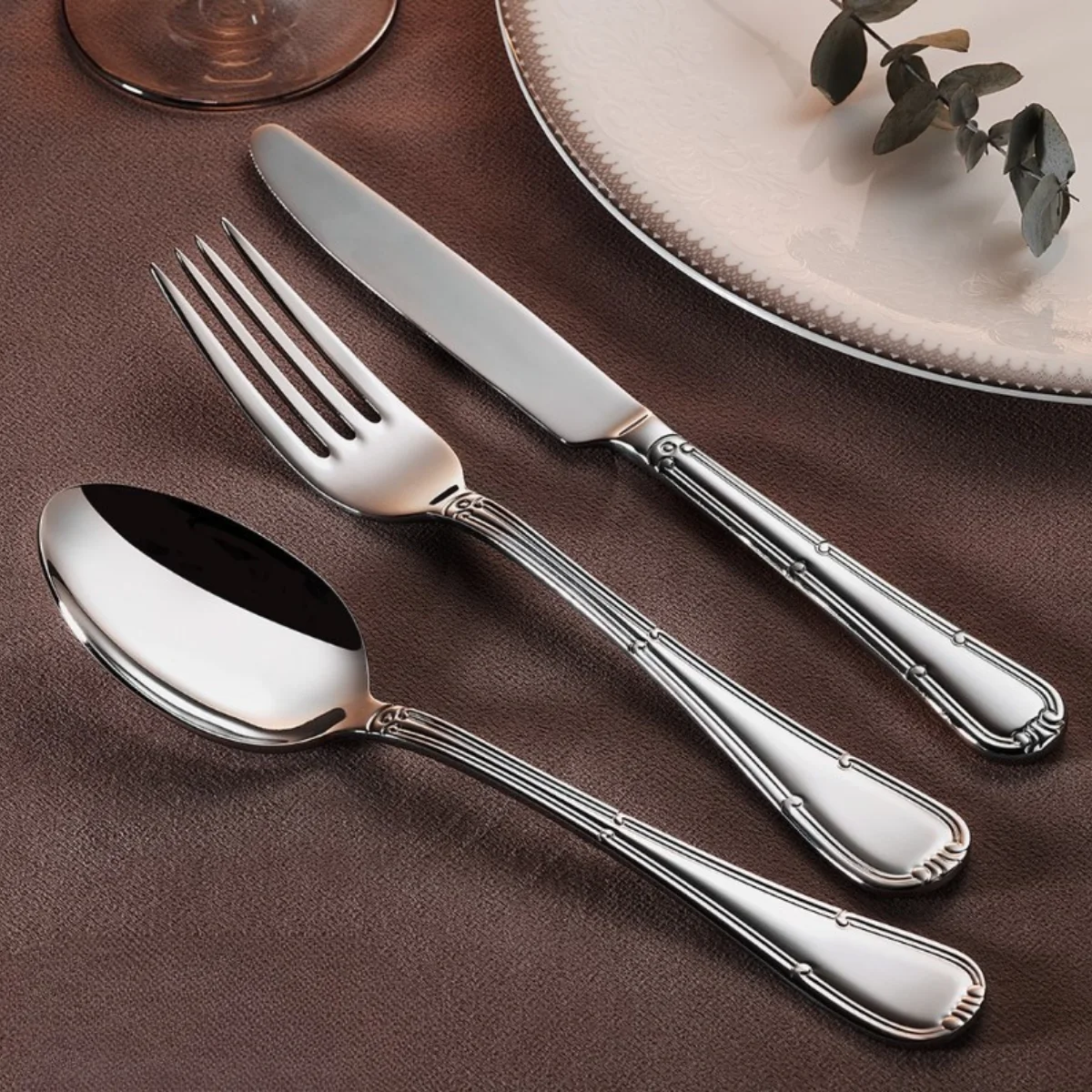 Lugga Ela Yemek Çatal